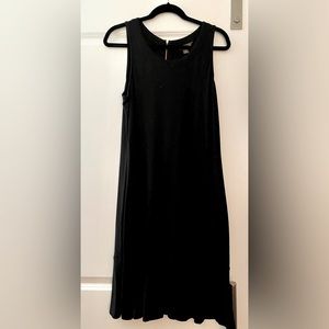 LBD - Tommy Bahama knee length dress; bottom ruffle detail; back gold zipper